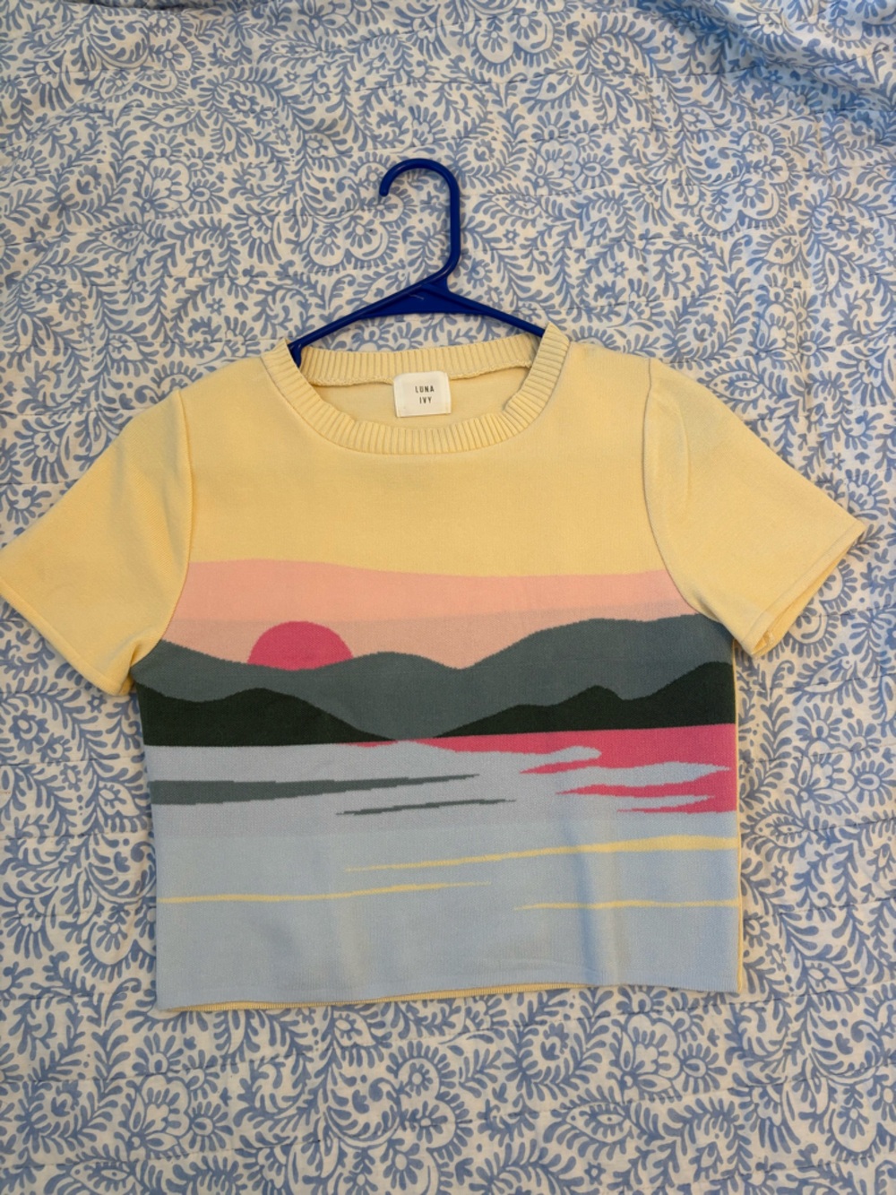 Luna Ivy Yellow Scenic Short Sleeve Tee